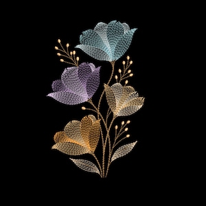 Może przedstawiać: Haftowany wzór kwiatowy z trzema stylizowanymi kwiatami w odcieniach niebieskiego, fioletowego i złotego, z delikatnymi złotymi łodygami i akcentami, na jednolitym czarnym tle. Wzór jest szczegółowy z cienkimi liniami.