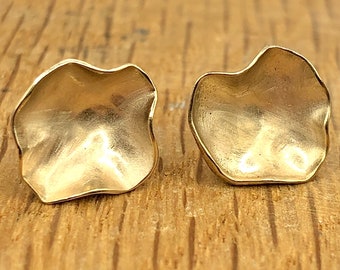 Yellow Gold Oyster Shell 9ct Minimalist Stud Earrings. Small yellow Gold Studs, gift for her, unisex, Contemporary gold earrings.