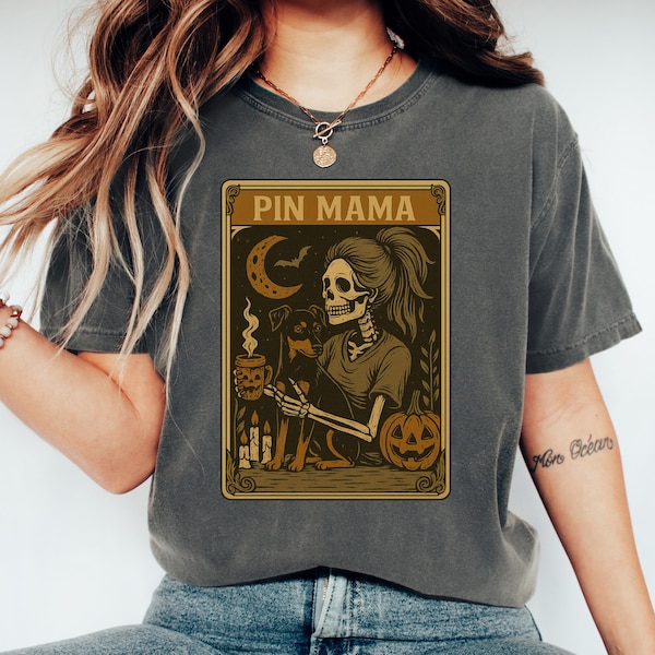 Halloween Miniature Pinscher T-Shirt: Spooky Tarot Dog Mom Tee