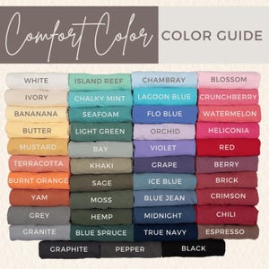 Puede incluir: Una gu&iacute;a de colores con una variedad de colores de camisas. La imagen muestra una gama de tonos, incluyendo blanco, marfil, pl&aacute;tano, mantequilla, mostaza, terracota, naranja quemado, &ntilde;ame, gris, granito, arrecife de la isla, menta tiza, azul laguna, chambray, flor, ar&aacute;ndano, espuma de mar, azul flo, sand&iacute;a, verde claro, orqu&iacute;dea, heliconia, bah&iacute;a, violeta, rojo, caqui, uva, baya, salvia, azul hielo, ladrillo, musgo, vaquero, carmes&iacute;, c&aacute;&ntilde;amo, medianoche, chile, abeto azul, azul marino, espresso, grafito, pimienta y negro.