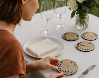 Aangepaste bruiloftsonderzetters, houten onderzetter gunst in bulk, rustieke huwelijksgunsten, gepersonaliseerde onderzetters, personaliseren met namen van gasten