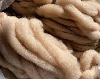 2021 Fawn Alpaca Roving - Hannah and Bonnie