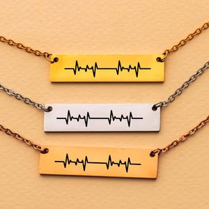 Collana personalizzata con battito cardiaco, collana personalizzata con nome e battito cardiaco, ciondolo con barra ECG incisa, regalo medico minimalista, gioielli con battito cardiaco