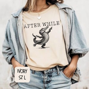 Grappig T-shirt met krokodil: uniseks 'After While Crocodile'-shirt