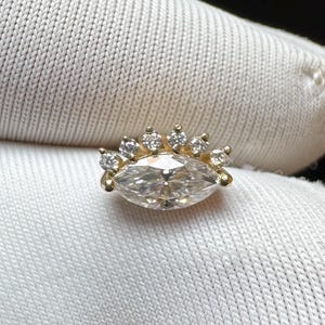 Orecchino a forma di occhio con perno a forma di diamante marquise in oro massiccio 14 carati, per piercing all'elice, al daith e alla conca, regalo per lei
