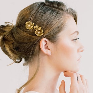 Poppy Bloom Mini Combs - Gold Wedding Head piece, Bridal hair piece, hair clip, bridal flower comb, hairpin, barrette, floral poppy gold