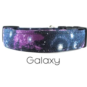 Collar para perro con temática espacial azul marino y morado / La Galaxia / Estrellas Celestiales