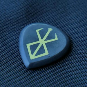 Opus Magnus Onyx VALKORE™ - Venom Berserker Handmade Guitar Pick