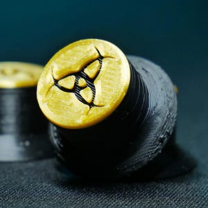 Opus Top Hat Guitar Knobs - Gold and Black Odin&#39;s Horns