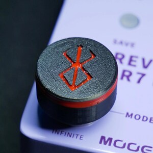 Opus-gitaarpedaal voetschakelaar-topper (set van 2) - rood en zwart