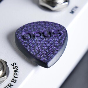 Opus Skalm Onyx VALKORE™ - Amethyst Series Handmade Guitar Pick