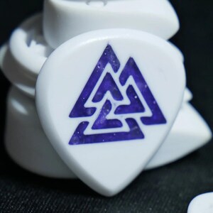 Opus Magnus VALKORE™ - 4mm Purple Valknut Handmade Guitar Pick