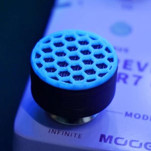 Opus-gitaarpedaal voetschakelaar-topper (set van 2) - blauwe glow in the dark honingraat