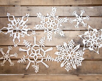 かぎ針編みの雪の結晶、クリスマステーブルデコレーション、かぎ針編みの雪の結晶のオーナメント。7個セット
