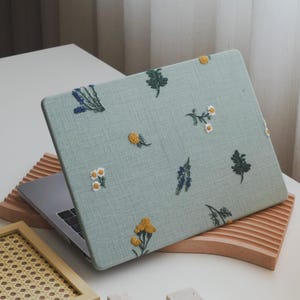 Blaue elegante Blumen Stickerei Hülle für MacBook Air M4 13.6 MacBook Pro 14 16 15 Air 13 12 Zoll Laptop M1 M2 M3 M4 Air Pro 2024Air15