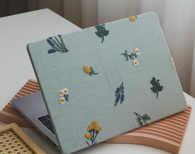 Blue Elegant Flowers 3D embroidery Case Cover for MacBook. Air M4 13.6 2026 Pro 14 Pro 16 Pro 15 Air 13 12 M1 M2 M3 M4 M5 Air Pro 2024 Air15