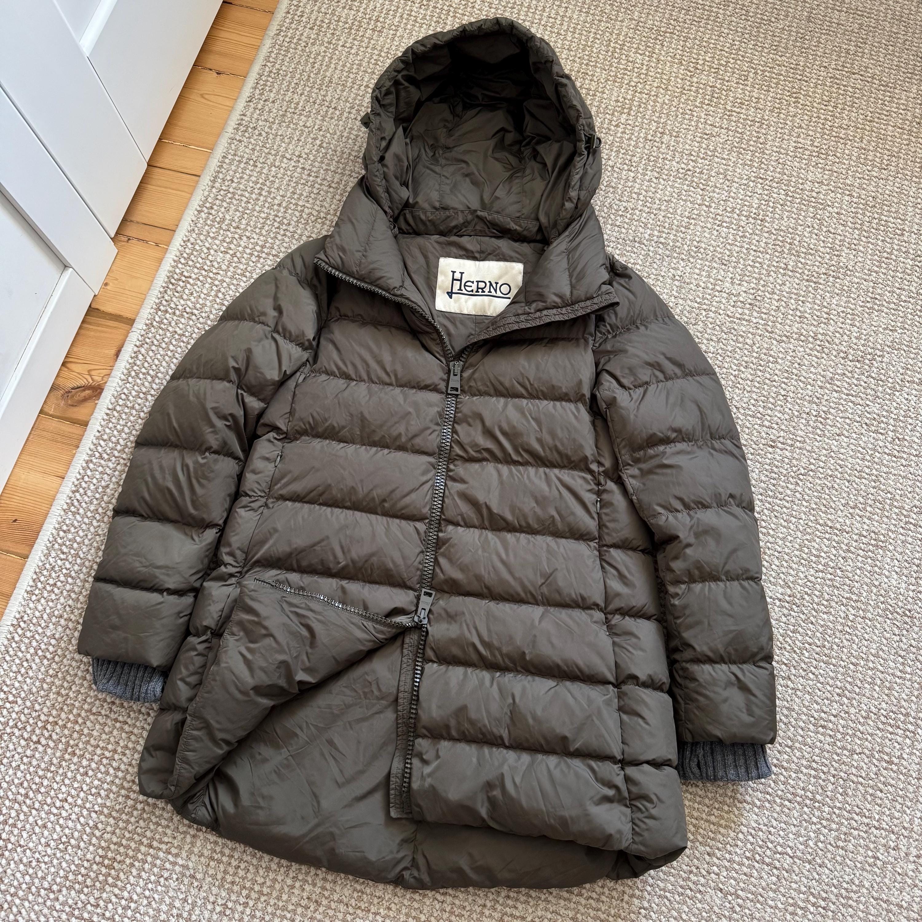 Herno, Herno Vintage Women’s Green Quilted Down Hooded Polar Tech Puffer Jacket Size 42