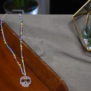 Crochet beaded pendant necklace