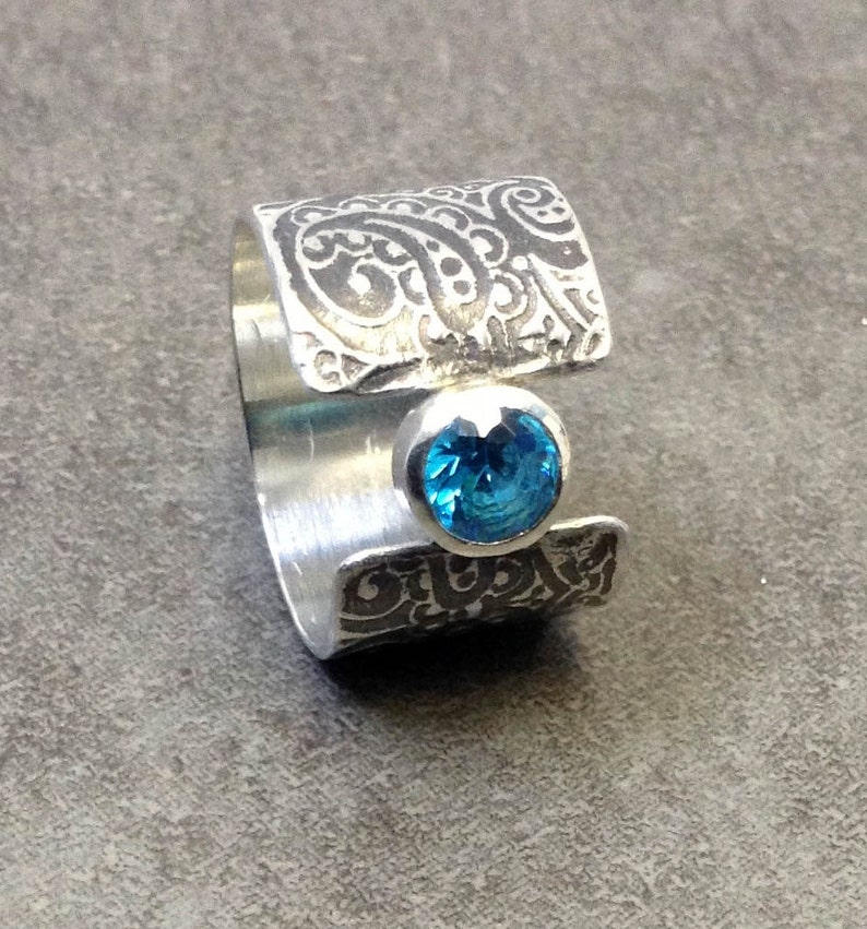 London Blue Topaz sterling silver ring with paisley pattern impression textured band image 2