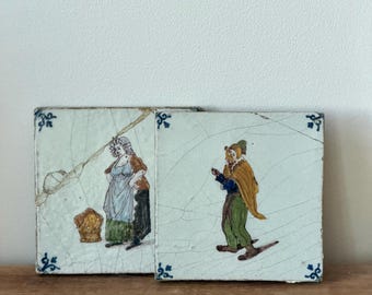 Para holenderskich polichromowanych płytek figuralnych z Delft z XVIII wieku