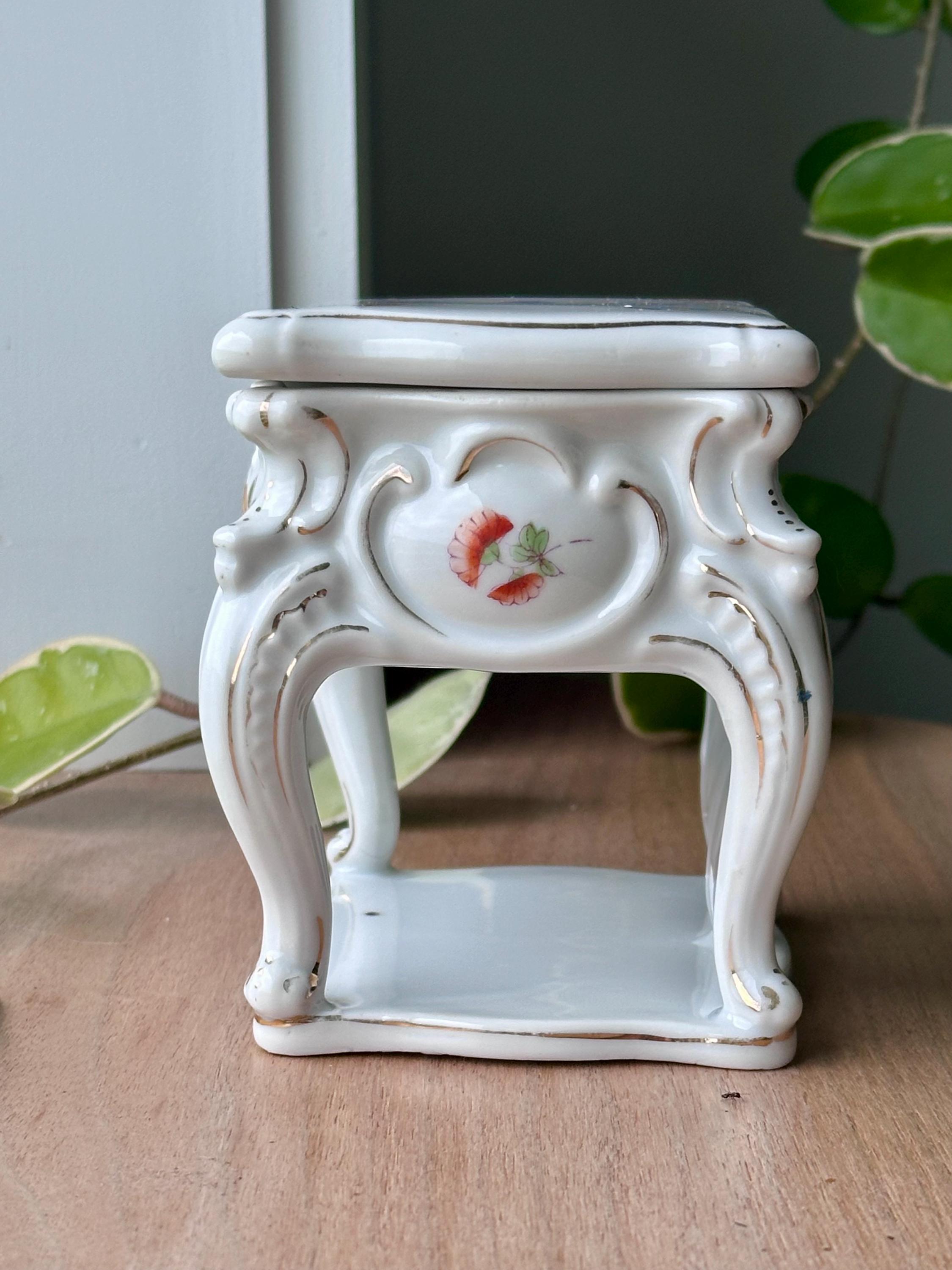 ヴィンテージ磁器製小物入れ | 花柄の華やかなロココ調化粧箱 - Etsy 日本