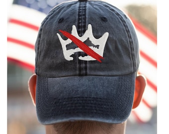 Haftowana czapka „No Kings In America”, czapka „Rejecting Kings Anti Trump”, czapka „Politic FDT”, antymaga, „Corona No Kings”, koszulka protestacyjna, „No Kings”