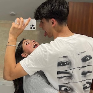 Camiseta personalizada "The Look Of Love", camiseta "Love Eye", camiseta "Ojos de tendencia", regalo de San Valentín para pareja, regalo de aniversario para novia. imagen 3
