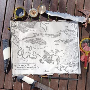 Mapa del mundo de Empire in Black and Gold, mapa de fantasía, pergamino hecho a mano, mapa de las Tierras Bajas y alrededores, mapa de Shadows Of The Apt, mapa de libros