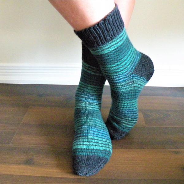 Mens Wool Knit Socks: Hiking, Winter Sport, Yoga (Size 9-11 US)