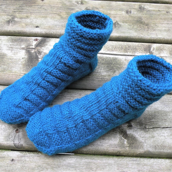Calcetines pantuflas de mezcla de lana tejidos a mano: calcetines turquesas acogedores (tallas 7-9)