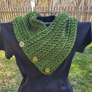 CROCHET PATTERN - Mount Major Scarf / Button Scarf / Cowl / PDF Download