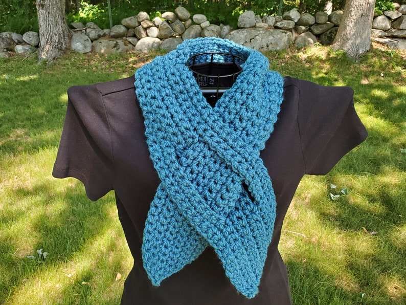 CROCHET PATTERN Conway Scarf / Keyhole Scarf / Double Keyhole / PDF Download image 1