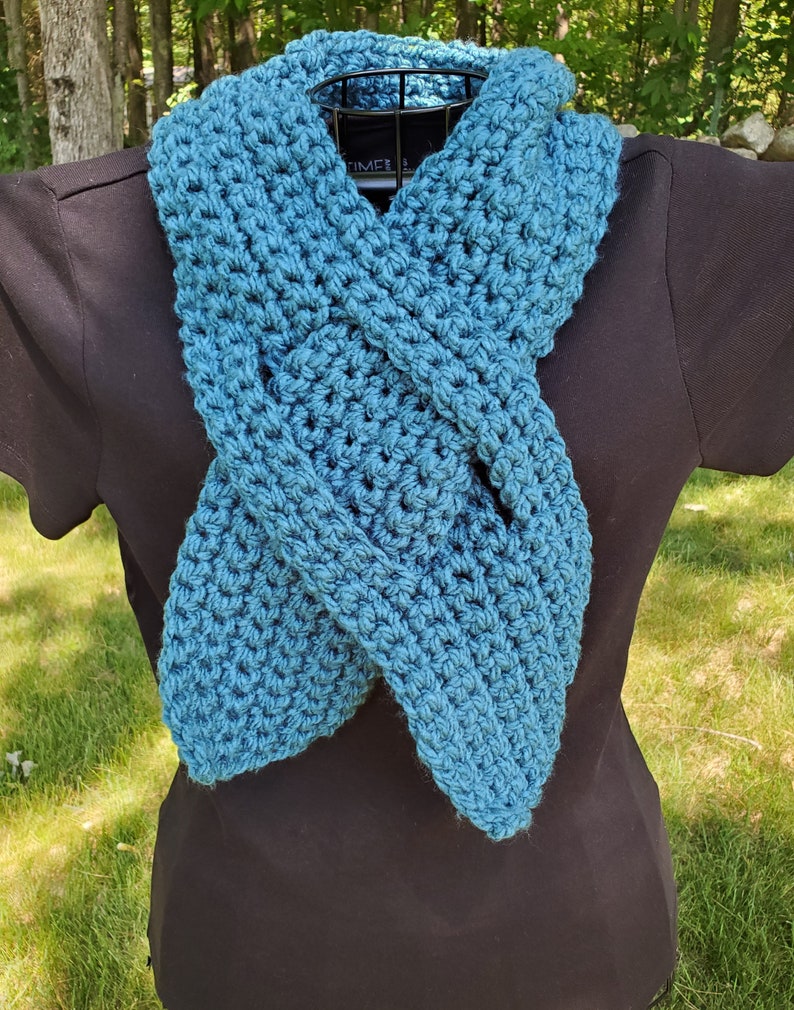 CROCHET PATTERN Conway Scarf / Keyhole Scarf / Double Keyhole / PDF Download image 3