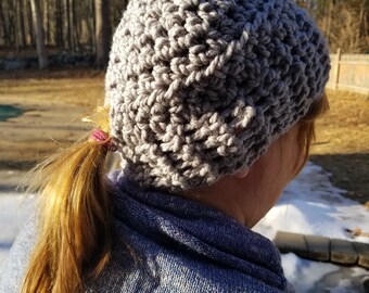 CROCHET PATTERN - Northwood Ponytail Hat | Messy Bun Hat