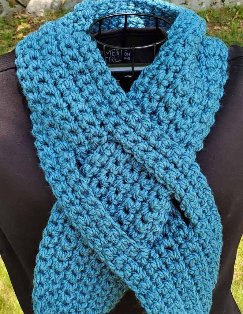 CROCHET PATTERN Conway Scarf / Keyhole Scarf / Double Keyhole / PDF Download image 4