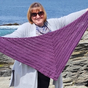 CROCHET PATTERN - Melendy Scarf / Triangle Scarf / Wrap Pattern / Downloadable PDF Pattern
