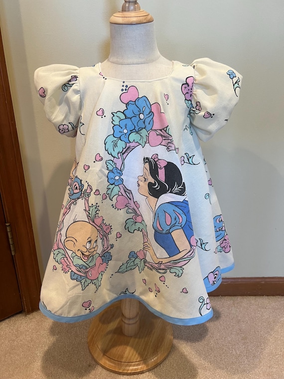 Vintage handmade Princess toddler girls dress - 1980s bedsheet dress