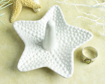 White Starfish ring dish, ceramic Ring Holder, jewelry dish, beach ocean sea lover, bridesmaid gifts, engagement gift, Mother's Day gifts