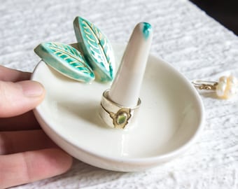 Personalized Initial Ring Dish, White Gold Green Leaves, Custom Wedding Ring Holder, Engagement Gift