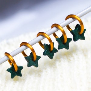 Knitting Stitch Markers, snag free, 5 Green Stars, ceramic Crochet Stitch marker, Star Charms, Knitter Gift