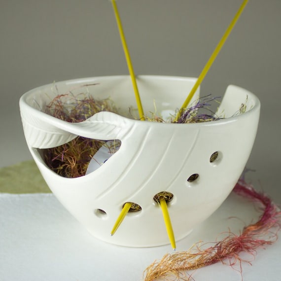 White Yarn Bowl, Knitting / Crochet / Quilt Binding Bowl, Twisted Leaf Handle, Handmade Ceramic, Mom gift