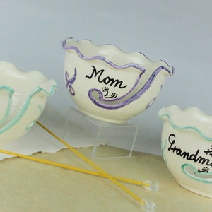 Ceramic Yarn Bowl, white purple, crafty mom gift, Personalized Custom Name, Knitting Holder, Crochet organizer storage, MADE TO ORDER image 3