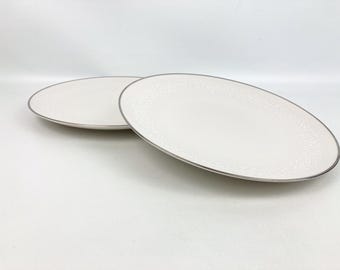 Vintage Noritake Ivory China Lorelei #7541 Dinner Plates 10.5&quot; Dainty White Flowers W/Platinum Trim (2)