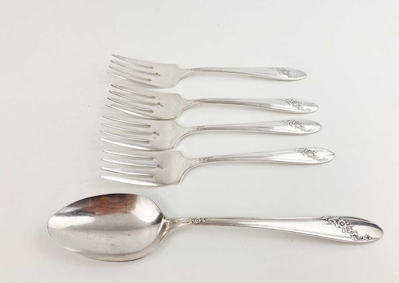 Oneida Community Tudor Queen Bess Ll Silverplate Forks & Serving