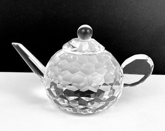 Crystal Teapot Paper Weight 5.5" Across 3" High Stunning When The Light Hits It!