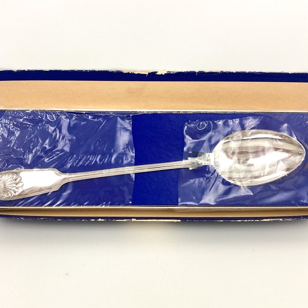 Towle Silversmiths Silverplate~London Shell~Serving Spoon Made In ITALY  12.5" W/Box