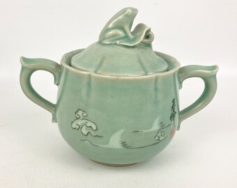 Japanese Green Ceramic Frog On Lily Pad With Crane Birds Sugar Bowl With Lid