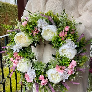 Door wreath Easter wreath Easter decoration Easter bunny wreaths yellow and pink Easterdecor Easterwreath Wreaths