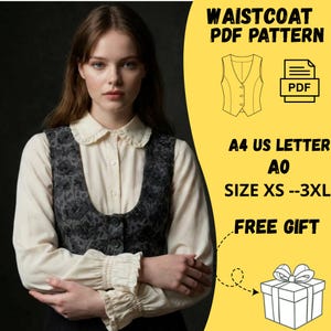 Puede incluir: Una mujer con una blusa crema y un chaleco floral. La imagen incluye el texto "WAISTCOAT PDF PATTERN", "A4 US LETTER AO" y "SIZE XS --3XL". También se ve un icono de PDF y una caja de regalo.