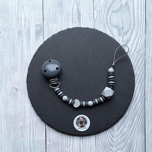 Pacifier chain - different variants